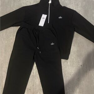 ALO Yoga Men's Black Quarter-Zip Sweatshirt & Jogger Set